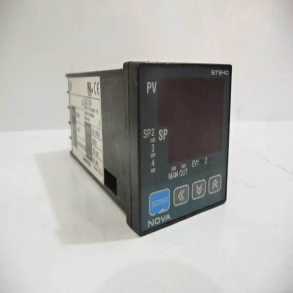 Temperature Controller, ST540, Samwontech, Korea.